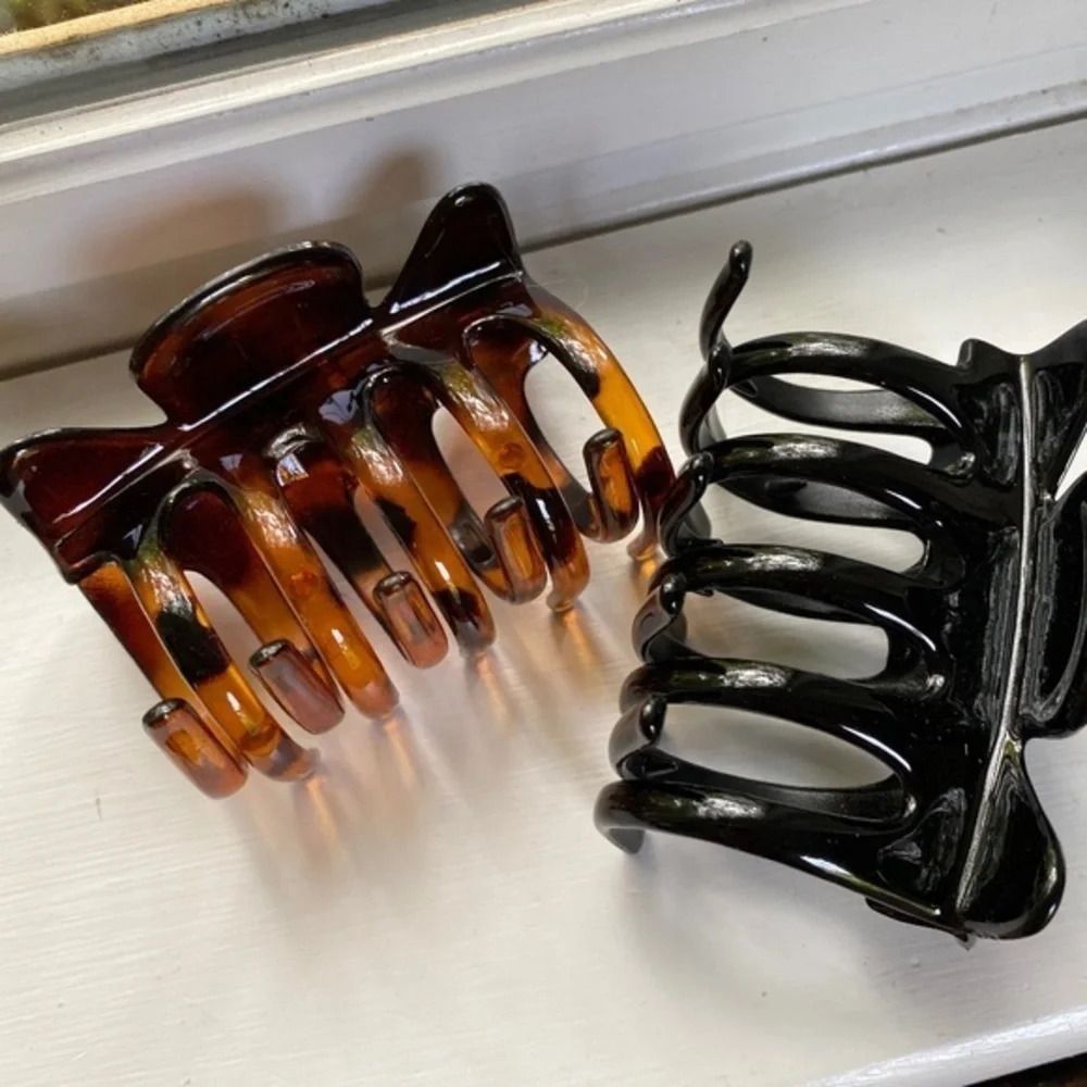 Anthropologie Acrylic Hair Claw Clips - Picture 4 of 4